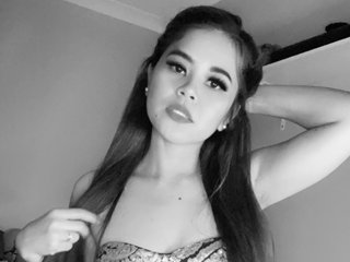 에로틱 한 영상 채팅 CassidyLulu1