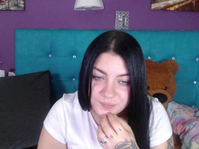 방송 스크린 샷 cat-roberts