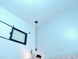 에로틱 한 영상 채팅 Catalleya-Foster