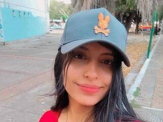 에로틱 한 영상 채팅 Celeste-robert