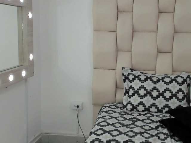 방송 스크린 샷 CelesteTaylor