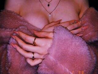 에로틱 한 영상 채팅 liiianana