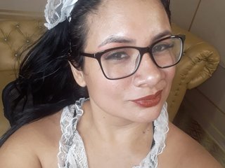 에로틱 한 영상 채팅 Chantal-milf