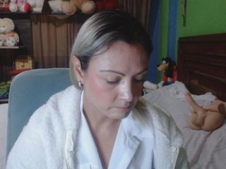 에로틱 한 영상 채팅 Charlizetheron1