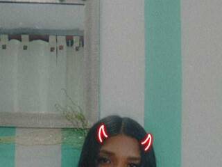 에로틱 한 영상 채팅 charlotte-deeptroat