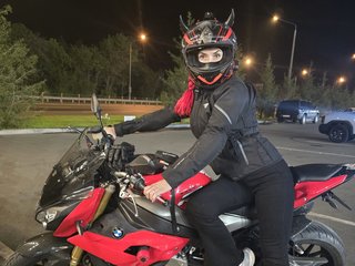 에로틱 한 영상 채팅 Charodeyka