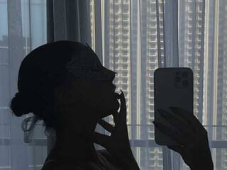 에로틱 한 영상 채팅 CharRoseX