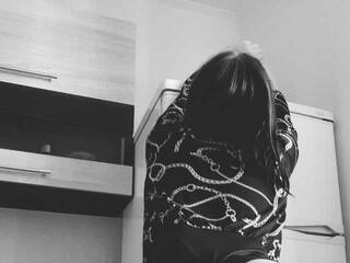 에로틱 한 영상 채팅 chat-with-vik