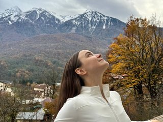 에로틱 한 영상 채팅 ChereeCapek