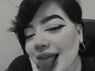 에로틱 한 영상 채팅 cherry-bluue