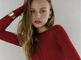 에로틱 한 영상 채팅 CherryNorth