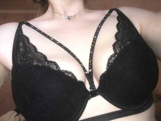 에로틱 한 영상 채팅 cherrystrudel