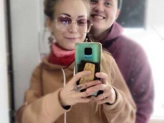 에로틱 한 영상 채팅 Chery-n-Nana