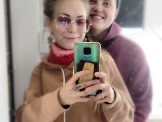 에로틱 한 영상 채팅 Chery-n-Nana