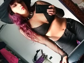 에로틱 한 영상 채팅 ChiaraMiller