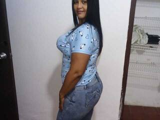 에로틱 한 영상 채팅 Chiaraplay