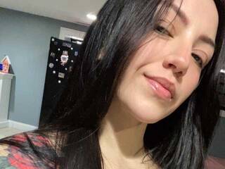 에로틱 한 영상 채팅 Chicamala