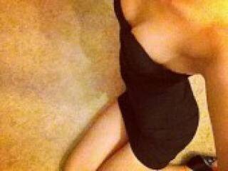 에로틱 한 영상 채팅 chikablondi