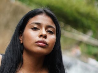 에로틱 한 영상 채팅 Chocolate-gir