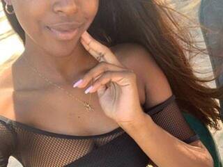 에로틱 한 영상 채팅 CiaraRosee