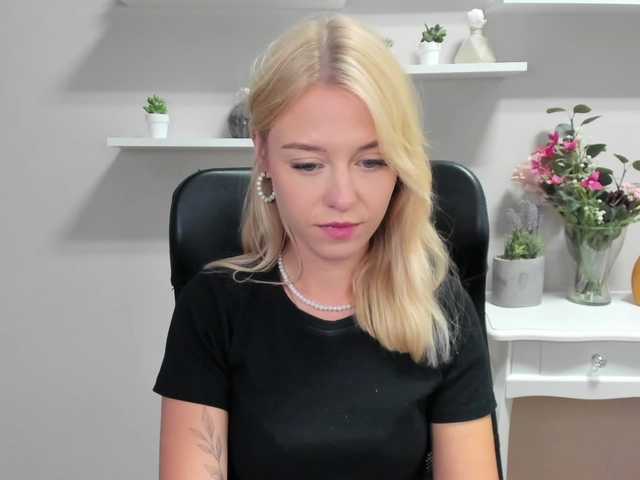 사진 CindyGlam #blonde #joi #cuckold #femdom #sph