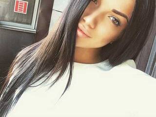 에로틱 한 영상 채팅 vayaria