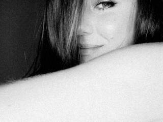 에로틱 한 영상 채팅 cinthia-love