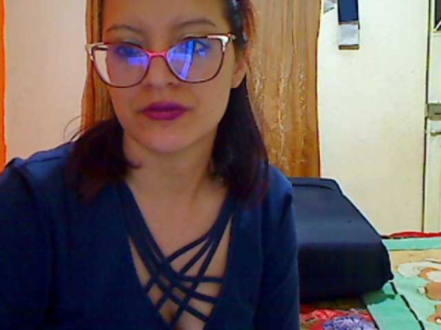 사진 cleohot latina#boobs#ass#anal#dilo#glasses#cum#feet#lovense