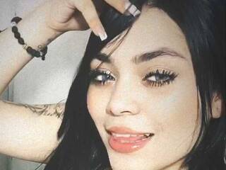 에로틱 한 영상 채팅 Clhoe-Doll