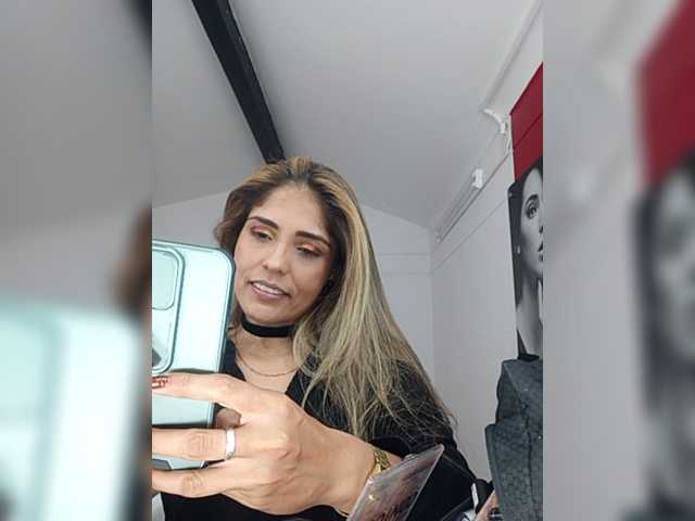 방송 스크린 샷 CloeFerreli