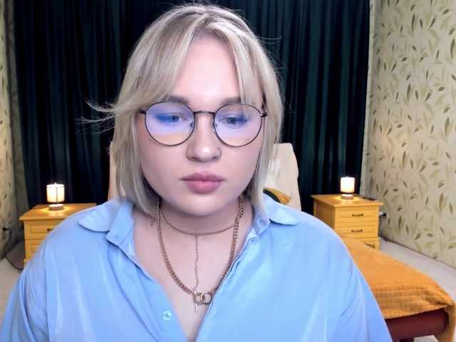 프로필 사진 CloeHarris