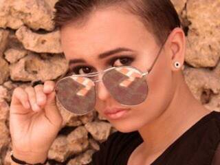 에로틱 한 영상 채팅 conny-crazy1