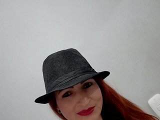 에로틱 한 영상 채팅 ConnyRed
