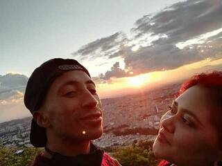 에로틱 한 영상 채팅 Cora-Andre