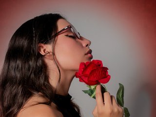 에로틱 한 영상 채팅 CoralineSanchez