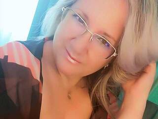 에로틱 한 영상 채팅 Corynia