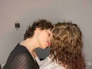 에로틱 한 영상 채팅 couplesilkk