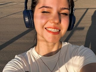 에로틱 한 영상 채팅 CraveEden