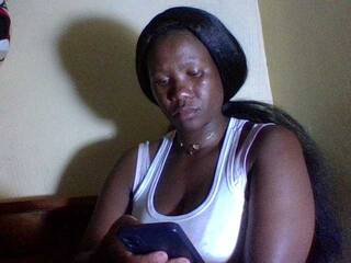 에로틱 한 영상 채팅 Creamier25