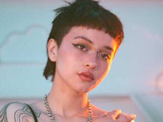 에로틱 한 영상 채팅 crymia