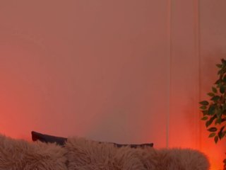 에로틱 한 영상 채팅 CrystalRed