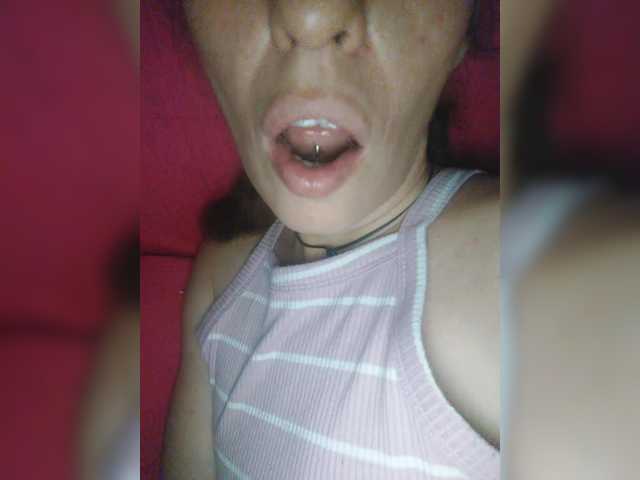 사진 CurlyHanna #horny#pircing#tongue#nipples#perfored#milf#