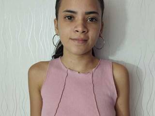 에로틱 한 영상 채팅 Cute-michel