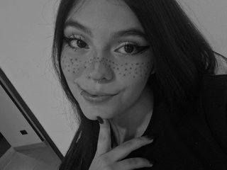 에로틱 한 영상 채팅 cutee-andrea1