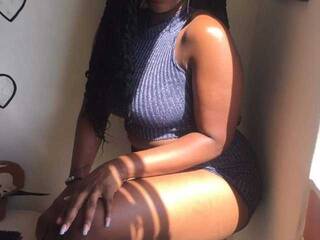 에로틱 한 영상 채팅 Cyntia-cossio