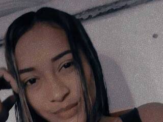 에로틱 한 영상 채팅 DahianaSmith1