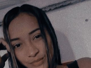 에로틱 한 영상 채팅 DahianaSmith1