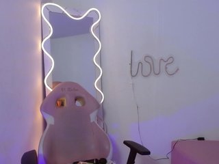 에로틱 한 영상 채팅 damii-tay