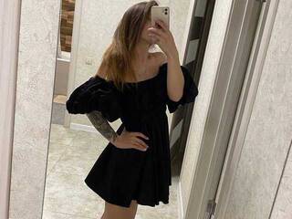 에로틱 한 영상 채팅 DanaDeiss7