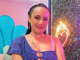 에로틱 한 영상 채팅 danna-mature19